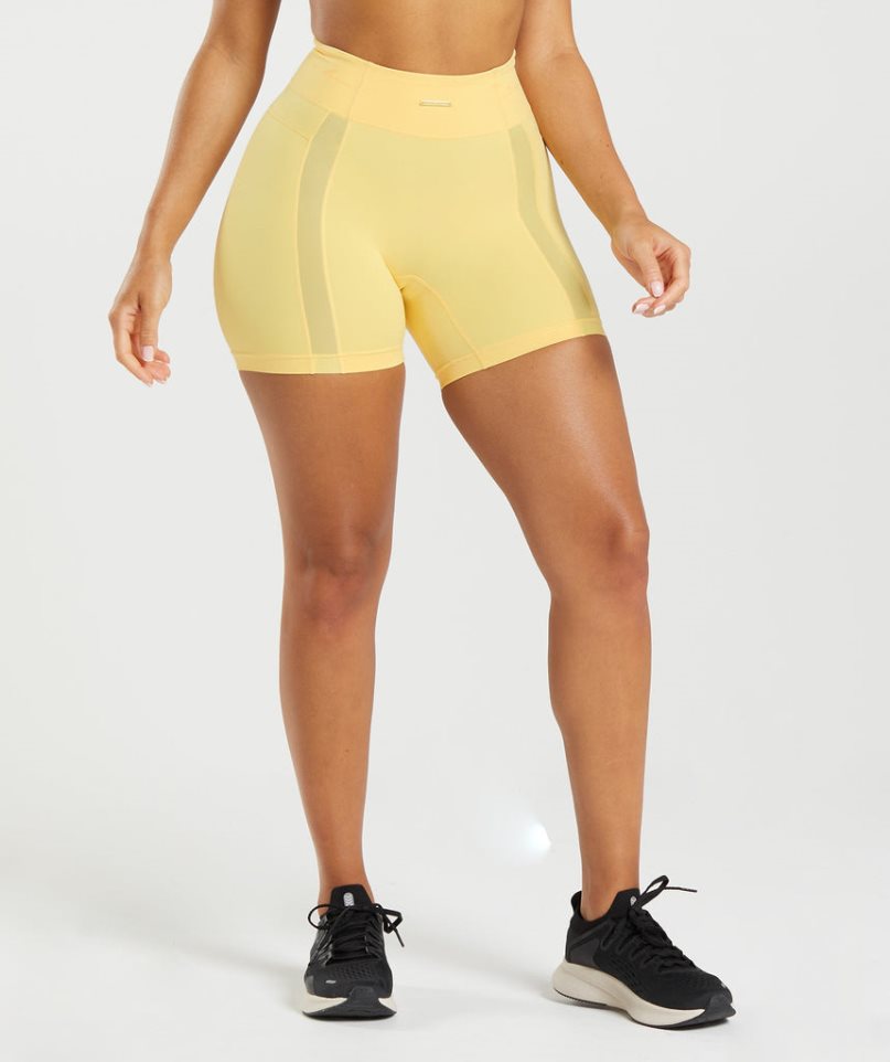 Gymshark Whitney Mesh Női Rövidnadrág Sárga | HU-D-823